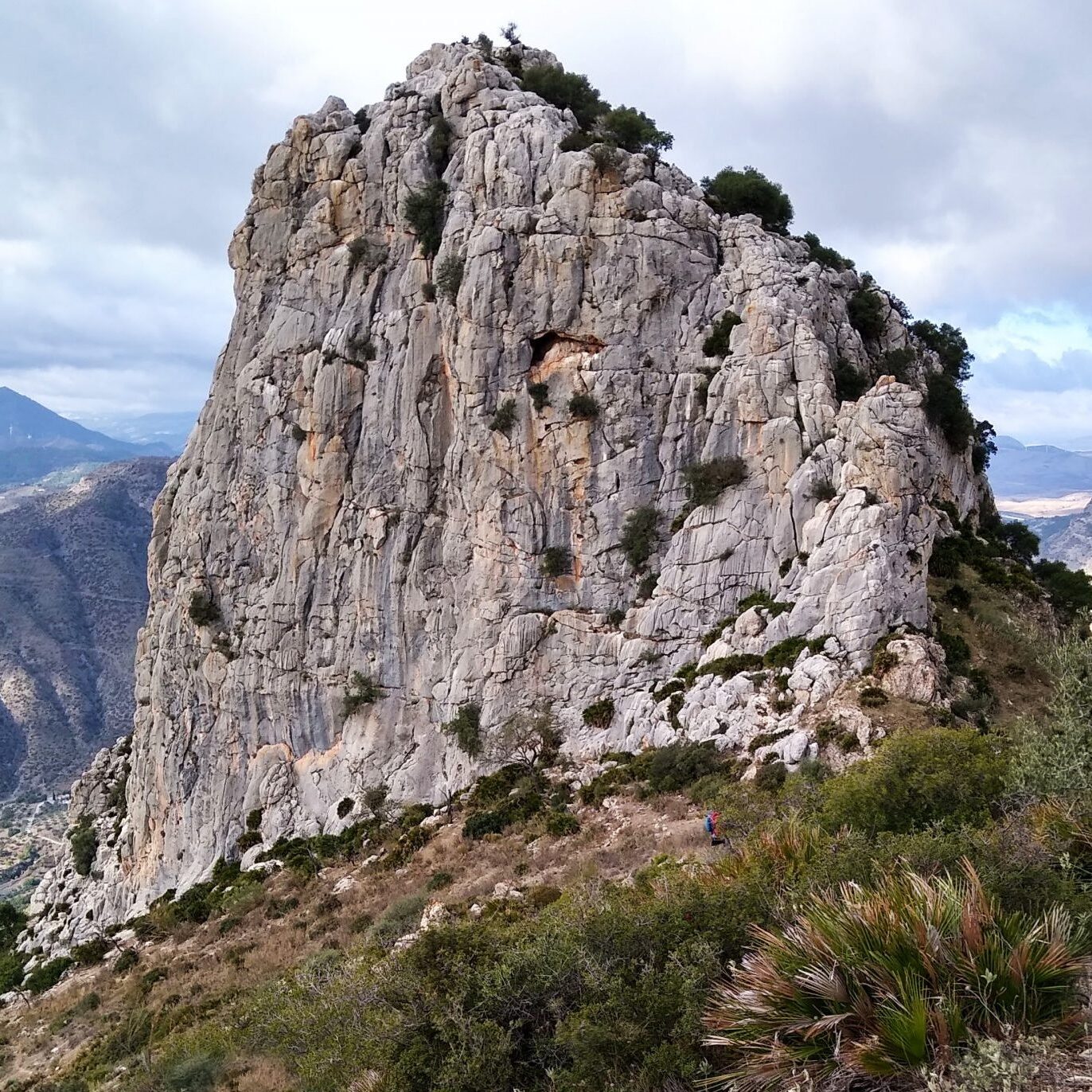 Romsey Climbers - Coral East, El Chorro, multipitch sport climbing